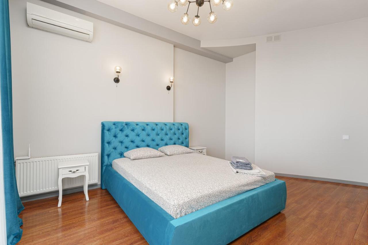 Arcadia Palace 2-Bedrooms Apartment With Terrace オデッサ エクステリア 写真