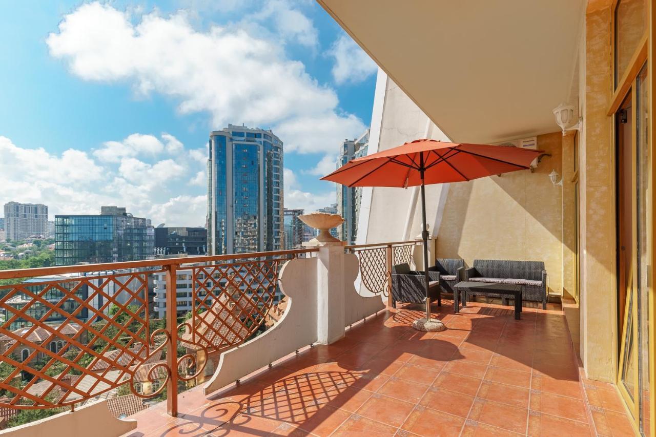 Arcadia Palace 2-Bedrooms Apartment With Terrace オデッサ エクステリア 写真