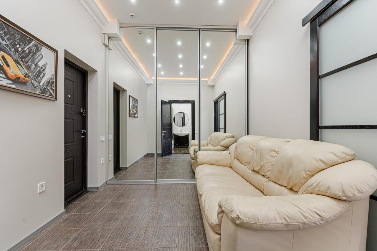 Arcadia Palace 2-Bedrooms Apartment With Terrace オデッサ エクステリア 写真
